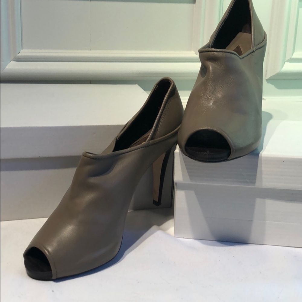 High heel peep toes